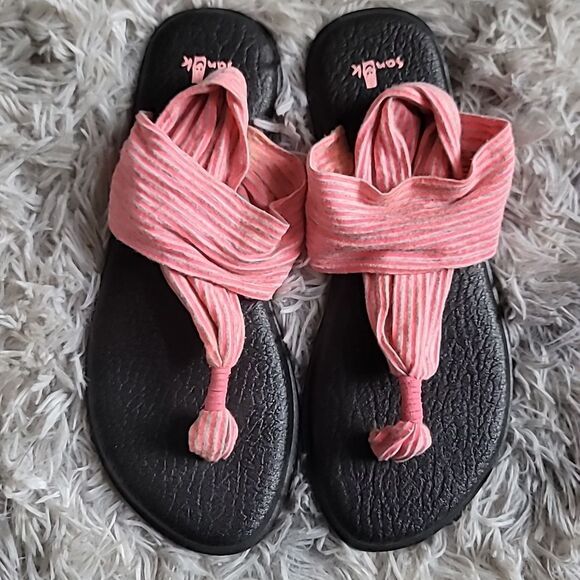 2/$20 Sanuk Sandals - Picture 3 of 5